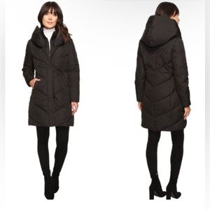 Lauren Ralph Lauren Pillow Collar Down Puffer Coat in Black - Medium